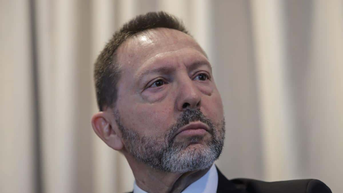 Στουρνάρας: «Δεν υπάρχει λεφτόδεντρο – Θα χρεοκοπήσουμε αν αυξήσουμε μισθούς» 2 stournaras stoyrnaras eurokinissi