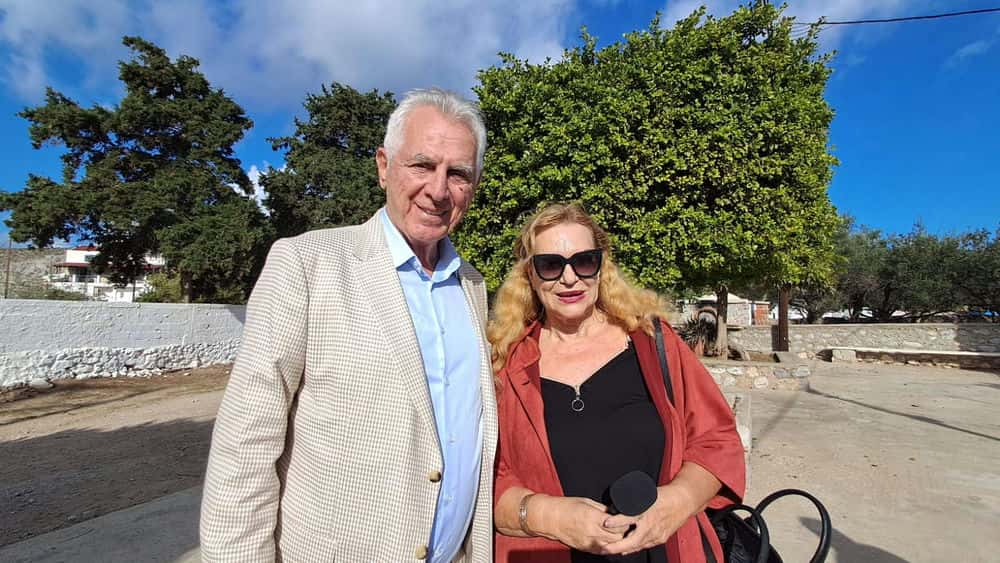Ψέριμος: Οι 2 μαθητές του νησιού παρέλασαν με παιδιά του 11ου Δημοτικού Περιστερίου για την 28η Οκτωβρίου 2 viber image 2025 10 28 10 09 28 436 1