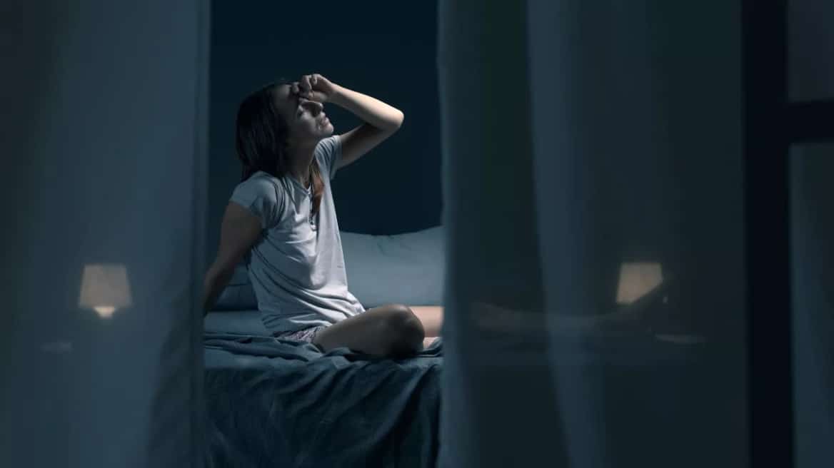 1797426448 night bed sweating