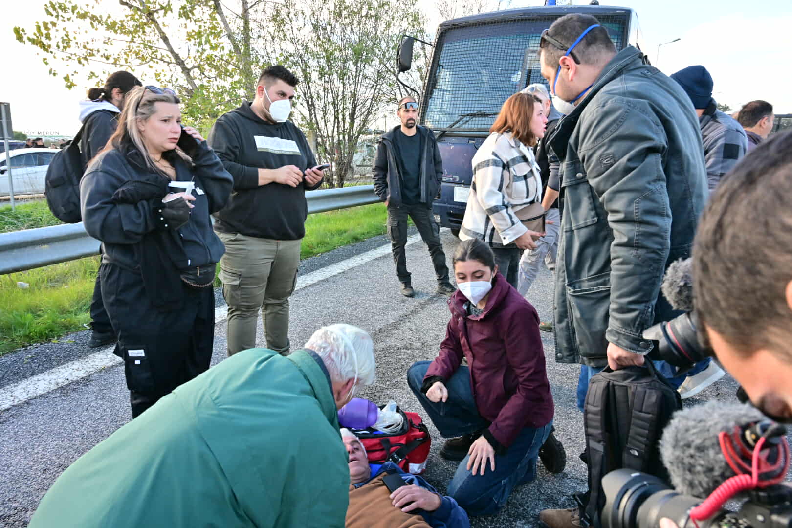 Λάρισα: Αγροτοσυνδικαλιστής καταγγέλλει αστυνομική βία – «Μου έσπασαν τα πλευρά, με έπιασαν από τον λαιμό» 2 202511301202483920