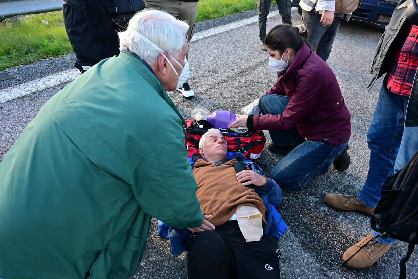 Λάρισα: Αγροτοσυνδικαλιστής καταγγέλλει αστυνομική βία – «Μου έσπασαν τα πλευρά, με έπιασαν από τον λαιμό» 1 202511301203121159