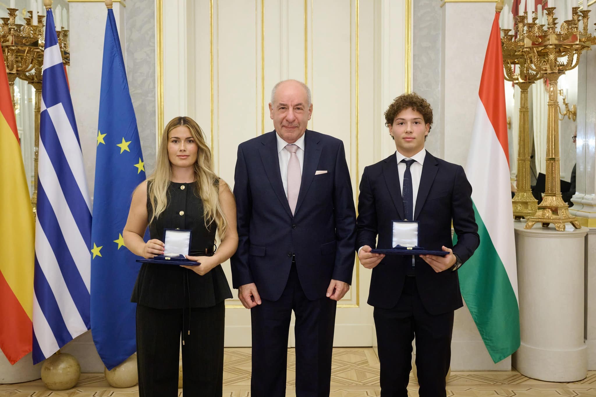 577612513 122257699058239180 7887476229955591503 n