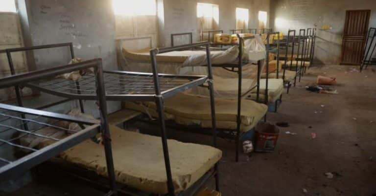 Απήγαγαν πάνω από 300 μαθητές καθολικού σχολείου – Στρατιώτες «χτενίζουν» τα δάση για να τους βρουν