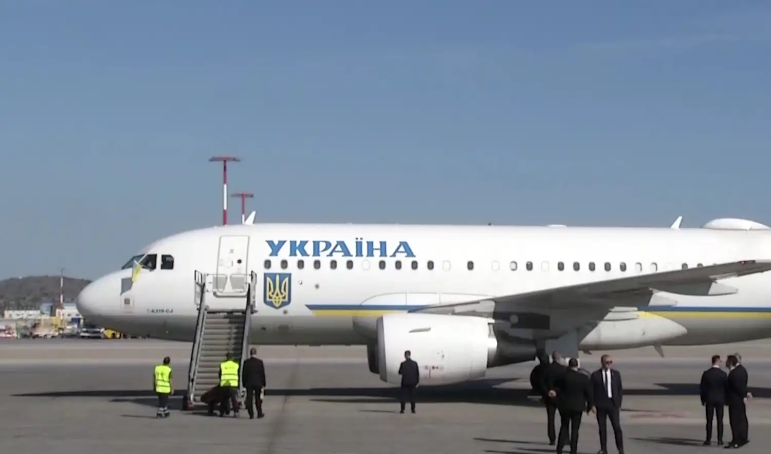 Έφτασε στην Ελλάδα ο Ζελένσκι - Η μεγάλη συμφωνία που θα κάνει με τον Μητσοτάκη 3 aeroplano111