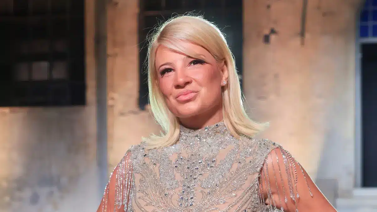 Κερατόκωνος: Τι είναι η πάθηση με την οποία έχει διαγνωσθεί η Φαίη Σκορδά 1 fay skorda.jpg