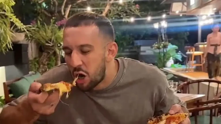 Πέθανε ο γνωστός 30χρονος influencer που έτρωγε 10.000 θερμίδες την ημέρα σε ακραίο «μαραθώνιο φαγητού»