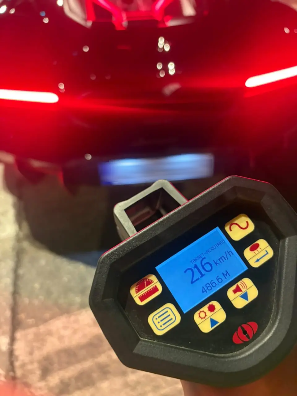 Αυτός είναι ο ιδιοκτήτης πασίγνωστης αλυσίδας φούρνων που συνελήφθη – Έτρεχε με 216 χλμ/ώρα με την Lamborghini του 4 foto