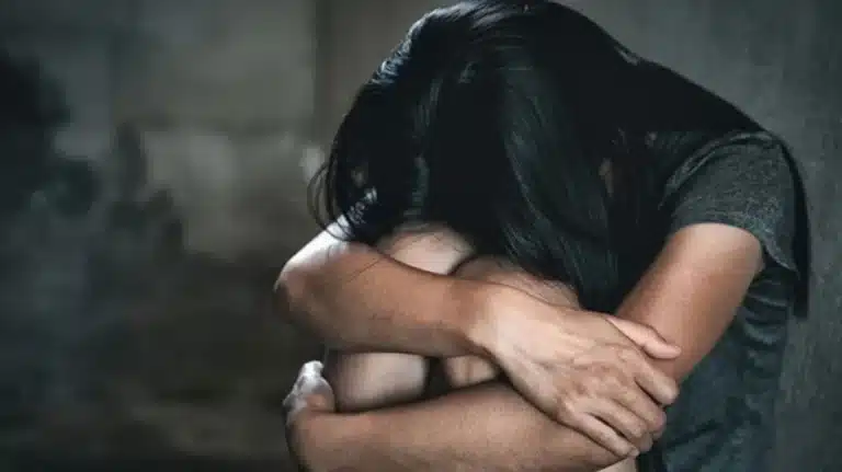 Φρικτή υπόθεση στη Ρόδο! «Ο πατέρας-τέρας» αποκαλύφθηκε – Η κόρη, το σ@@ στο σπίτι της γιαγιάς και η εξέταση