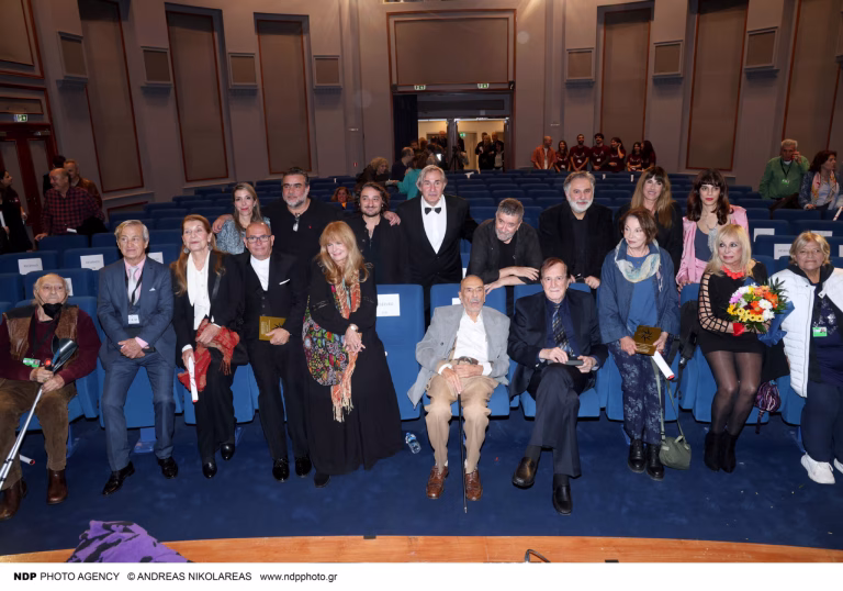 Ηθοποιάρα Έλληνας θρύλος στα 95 του χρόνια έκανε σπάνια εμφάνιση