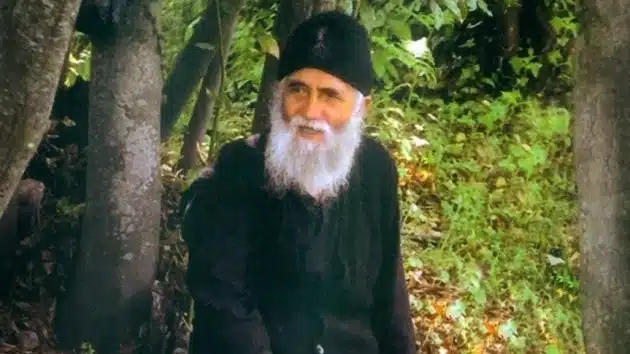 Η προφητεία του Άγιου Παΐσιου για προσωπικό αριθμό και τον Αντίχριστο που σοκάρει ακόμη και του Άθεους 1 paisios main.jpg