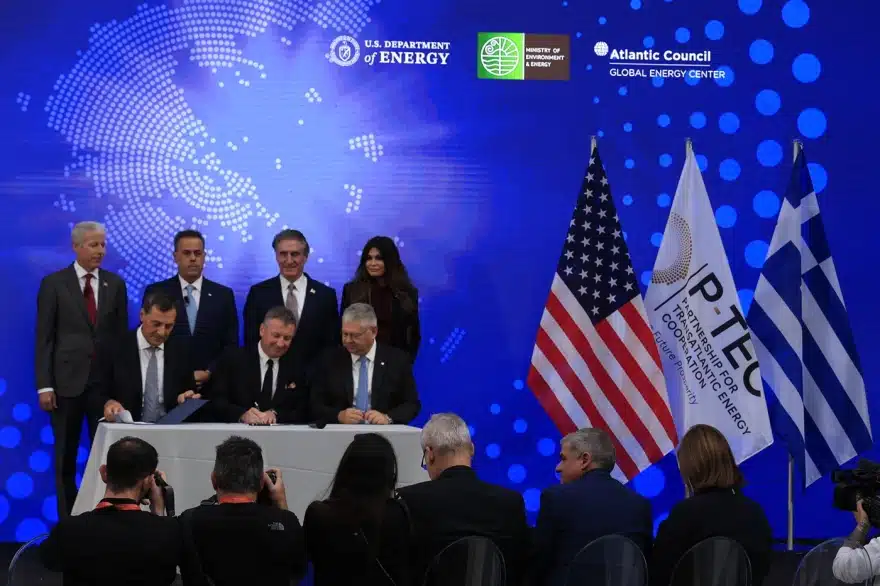 Συμφωνία «μαμούθ» της Ελλάδας για γεωτρήσεις υδρογονανθράκων στο Ιόνιο 1 simfonia