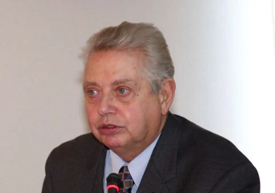 Πέθανε ο Στέφανος Χατζηγιάννης, πρωτοπόρος της Ηπατολογίας και καθηγητής γενεών γιατρών 4 stefanos xatzigiannis 17112025 960x677 1