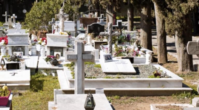 Σοκ: Θέλω να πεις της μάνας μου ότι δεν μπορώ να την βλέπω να βρέχεται από την βροχή και..