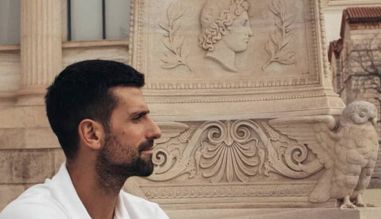 Ο Νόβακ Τζόκοβιτς διαφημίζει την Ελλάδα: «Γεμίζω με ενέργεια Έλληνα Θεού»