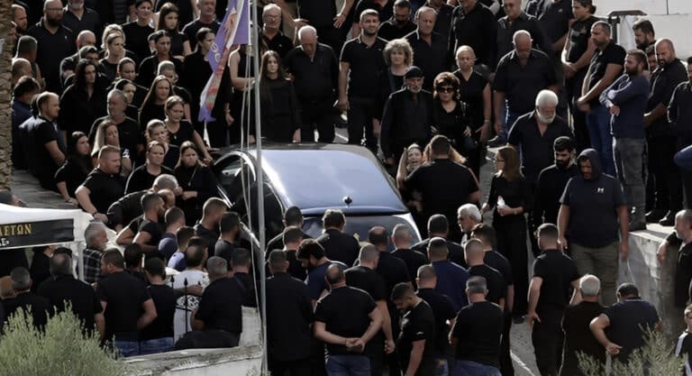 Βορίζια: Κόντεψε να… γκρεμίσει τη φυλακή ο αδελφός του 39χρονου επειδή δεν του επέτρεψαν να πάει στην κηδεία