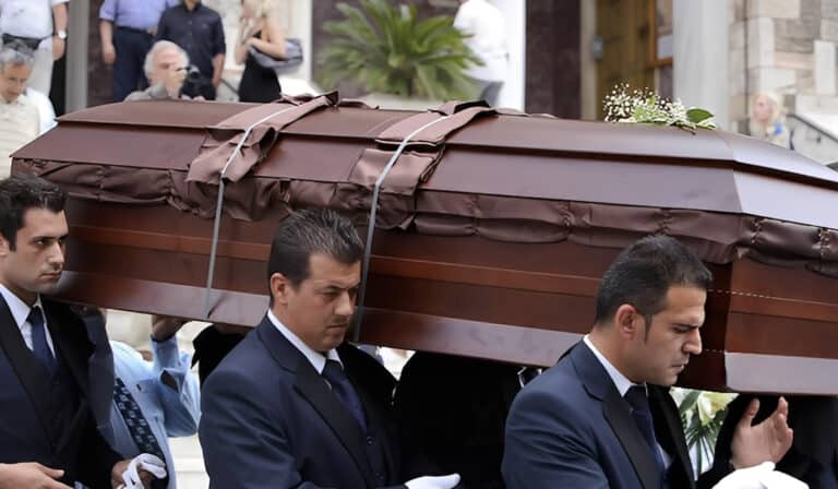 Πότε πεθαίνουν περισσότερο οι Έλληνες – Το μυστήριο με τη «μοιραία εβδομάδα» και γιατί πεθαίνουν τόσοι πολλοί;