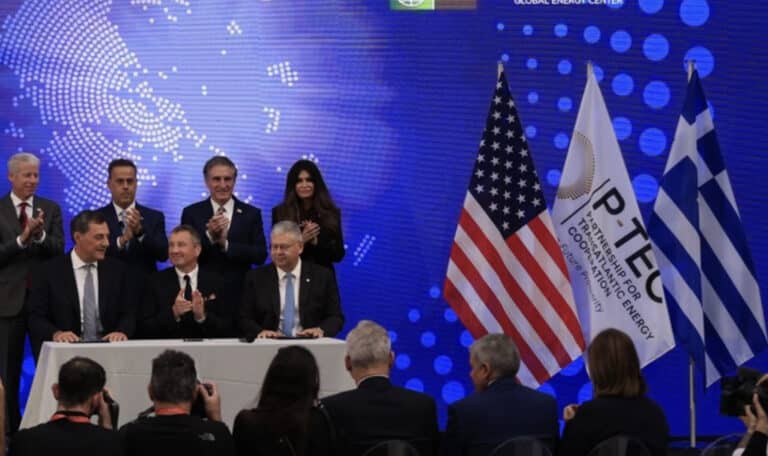 Συμφωνία «μαμούθ» της Ελλάδας για γεωτρήσεις υδρογονανθράκων στο Ιόνιο