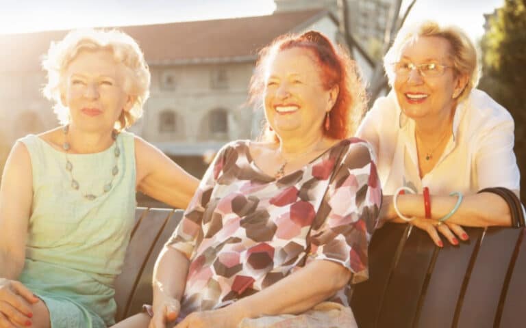 5 πράγματα που οι ηλικιωμένοι πρέπει να χρησιμοποιούν αντί για την οικογένεια για να έχουν υγεία, γαλήνη και ευτυχία