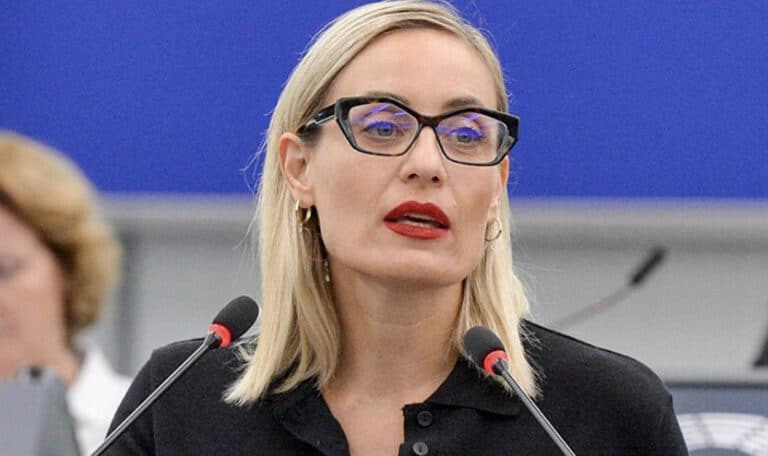 Σοκ στην Ευρώπη με αυτά που είπε η Ελεονώρα Μελέτη για τα τρανς άτομα