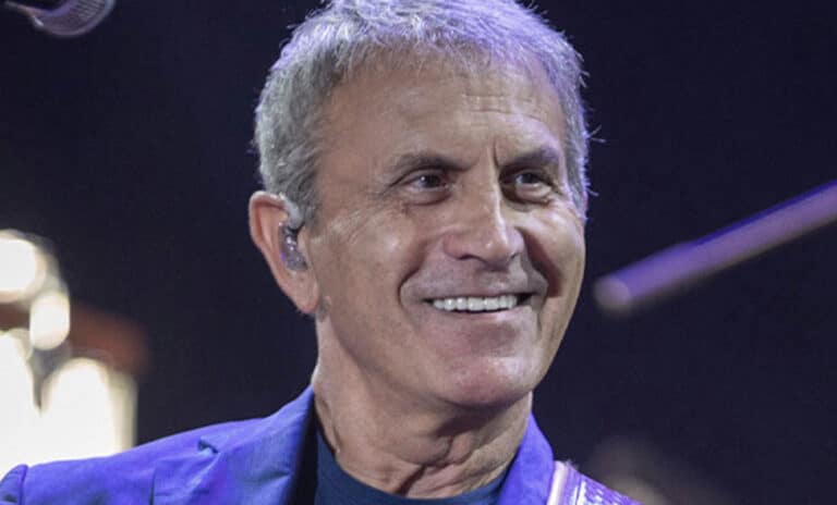 Σημαντική διάκριση για τον Γιώργο Νταλάρα στην Αργεντινή