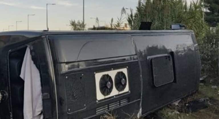 Εκτροπή λεωφορείου με 40 επιβάτες έξω από τον Ριζόμυλο του Βόλου – Στο νοσοκομείο 14 ελαφρά τραυματίες