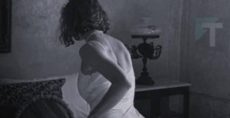 Όταν μια παντρεμένη γυναίκα έλκεται από έναν άλλον άντρα, κάνει αυτά τα 9 πράγματα