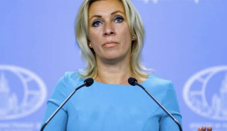 Πρόκληση από τη Ζαχάροβα: «Η Ρωσία θα απαντήσει κατάλληλα στην απόφαση της Ελλάδας για κοινή παραγωγή drones με την Ουκρανία»