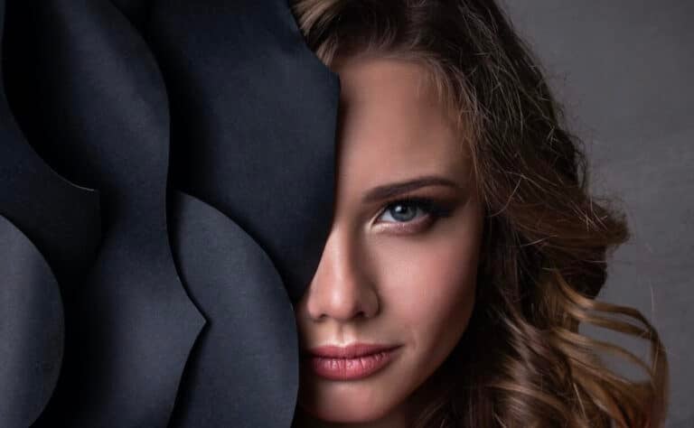 9 σημάδια της γλώσσας του σώματος που δείχνουν ότι μια γυναίκα θέλει να κάνει σeξ μαζί σου