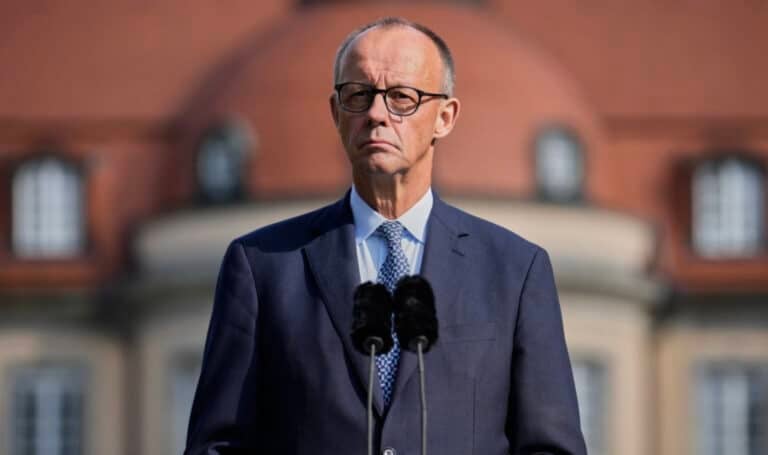 Ο Μερτς απορρίπτει το σχέδιο των ΗΠΑ: «Δεν θα γίνει τίποτα χωρίς την έγκρισή μας»