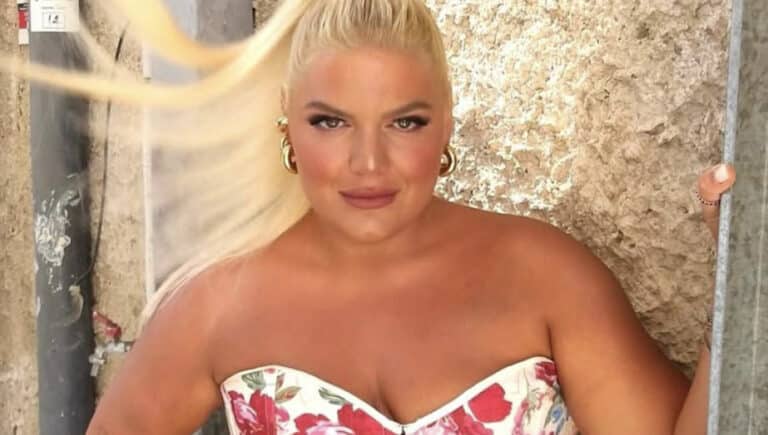 Δυο μέτρα, μελαχρινός «χτισμένος» κούκλος: Η Δανάη Μπάρκα δημοσίευσε την πρώτη φωτογραφία της με τον σύντροφό