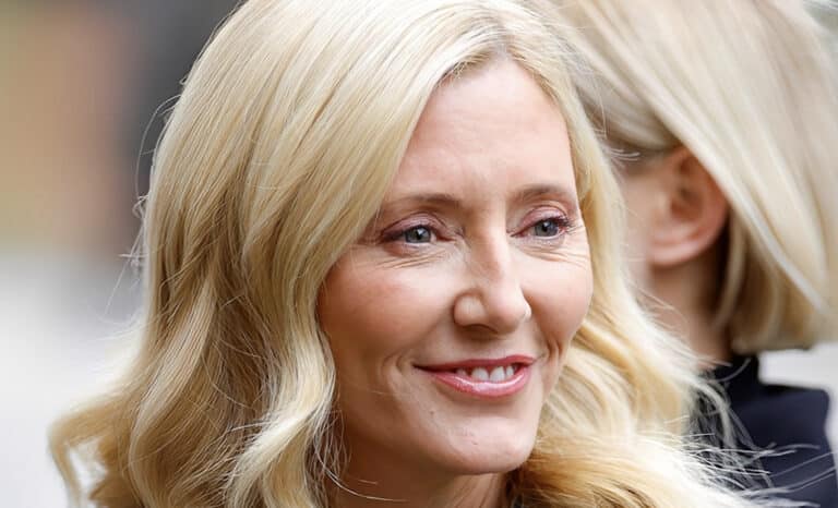 Η Μαρί Σαντάλ μάς ανοίγει την πολυτελή της κατοικία στο Λονδίνο – Η χειμερινή διακόσμηση, η ευρύχωρη κουζίνα και το βασιλικό σαλόνι