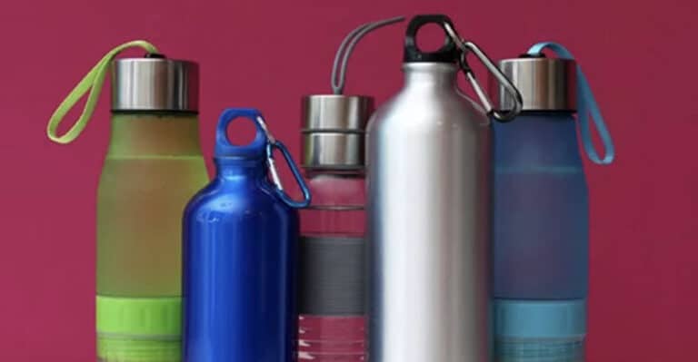 Προσοχή: Και στην Ελλάδα πωλούνται τα επαναγεμιζόμενα δημοφιλή μπουκάλια νερού – Δείτε φωτογραφία και μάρκα