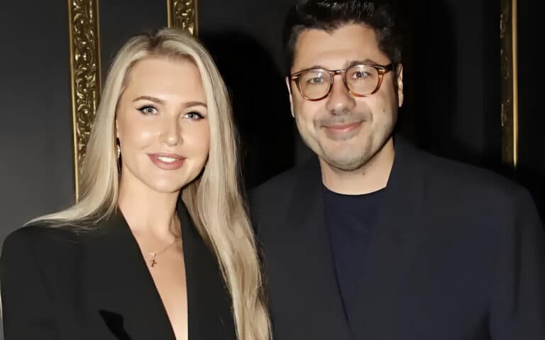 Λάμπρος Κωνσταντάρας: Βραδινή έξοδος με εντυπωσιακή γυναίκα του στο πλευρό του