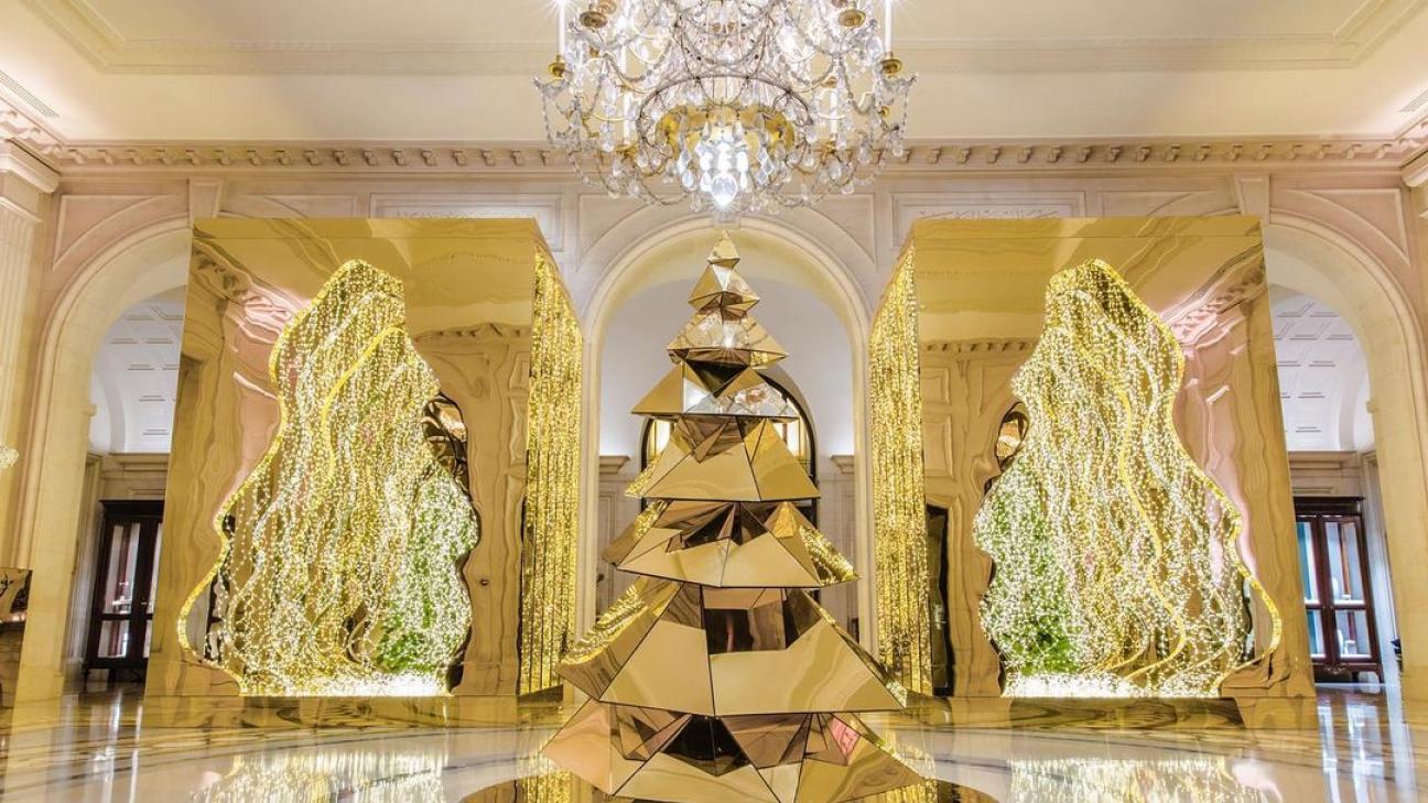 xristougenniatika dentra politeli