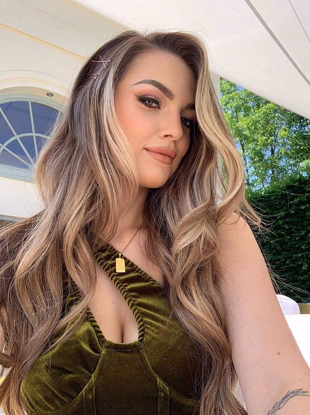 104299277 15338123 pieper was last seen on sunday at a holiday gathering and friend a 82 1764486121257