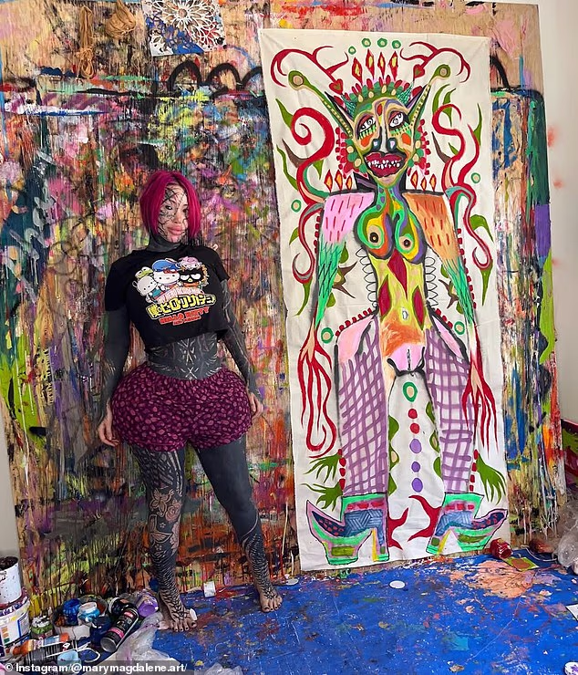 Εθισμένη στις πλαστικές επεμβάσεις 33χρονη έπεσε από τον 9ο όροφο ξενοδοχείου - Η μυστηριώδης τελευταία ανάρτησή της 7 104658997 15373447 gongora was also a respected artist who earned a cult following a 34 1765555146422