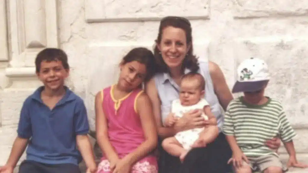 1757805381005 wnn kod wife mom spy 250913 1920x1080 n25llq