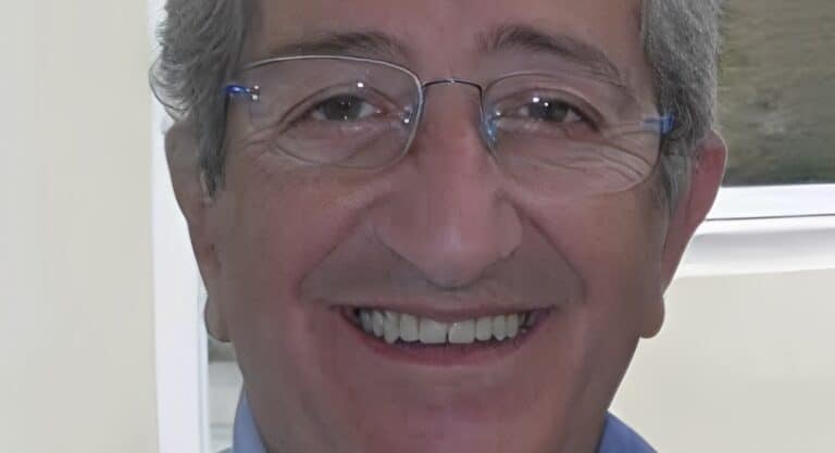 Πέθανε μόνος και ξεχασμένος στο σπίτι του, στην Κυψέλη, ο γνωστός ηθοποιός – Κανείς δεν τον αναζήτησε