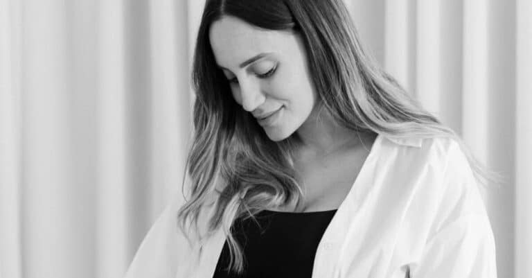 Έγκυος η Άννα Κορακάκη –  Οι τρυφερές φωτογραφίες και το φύλο του μωρού