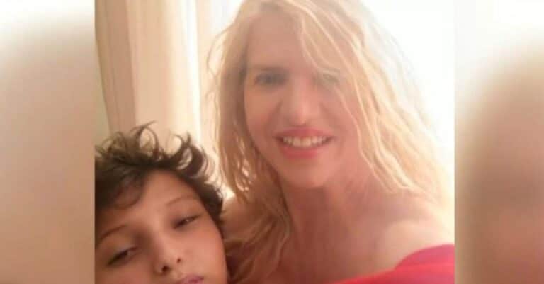 «Ξαφνικά υπάρχει μία καινούργια ζωή» συγκλονίζει η μητέρα του 18χρονου Μάριου που έκανε μεταμόσχευση ήπατος στην Ιταλία