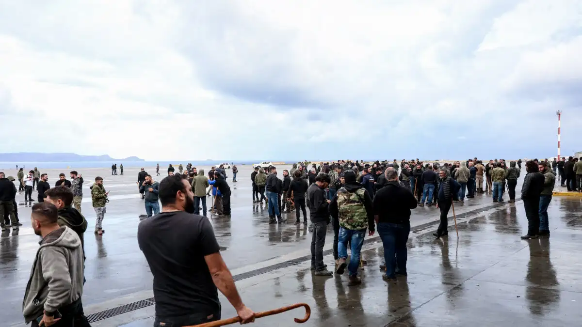 ΣΟΚ ΜΕ ΑΥΤΟ ΠΟΥ ΜΟΛΙΣ ΔΙΕΡΡΕΥΣΕ - ΡΙΧΝΟΥΝ ΤΗΝ ΚΥΒΕΡΝΗΣΗ ΟΙ ΑΓΡΟΤΕΣ; 7 aewrodromio kriti 1200x675 1