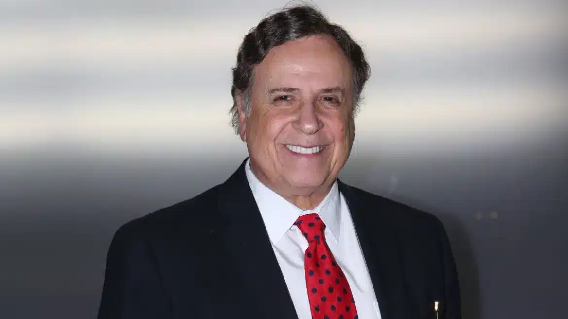 Χάρης Ρώμας για βιβλίο Τσίπρα: «Πιστεύω ότι το αποχετευτικό σύστημα στο Βυζάντιο έχει πιο ενδιαφέρον» 2 haris romas 2