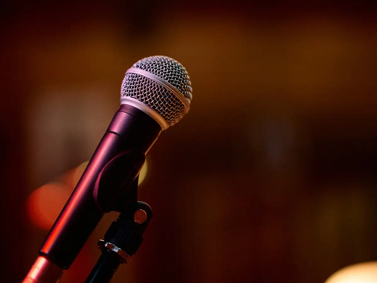 Ανάρτηση «φωτιά» από τον άνδρα που ετοιμάζεται να καταγγείλει τον πασίγνωστο τραγουδιστή – «Η αξιοπρέπεια δεν είναι διαπραγματεύσιμη» 1 mikrofono1