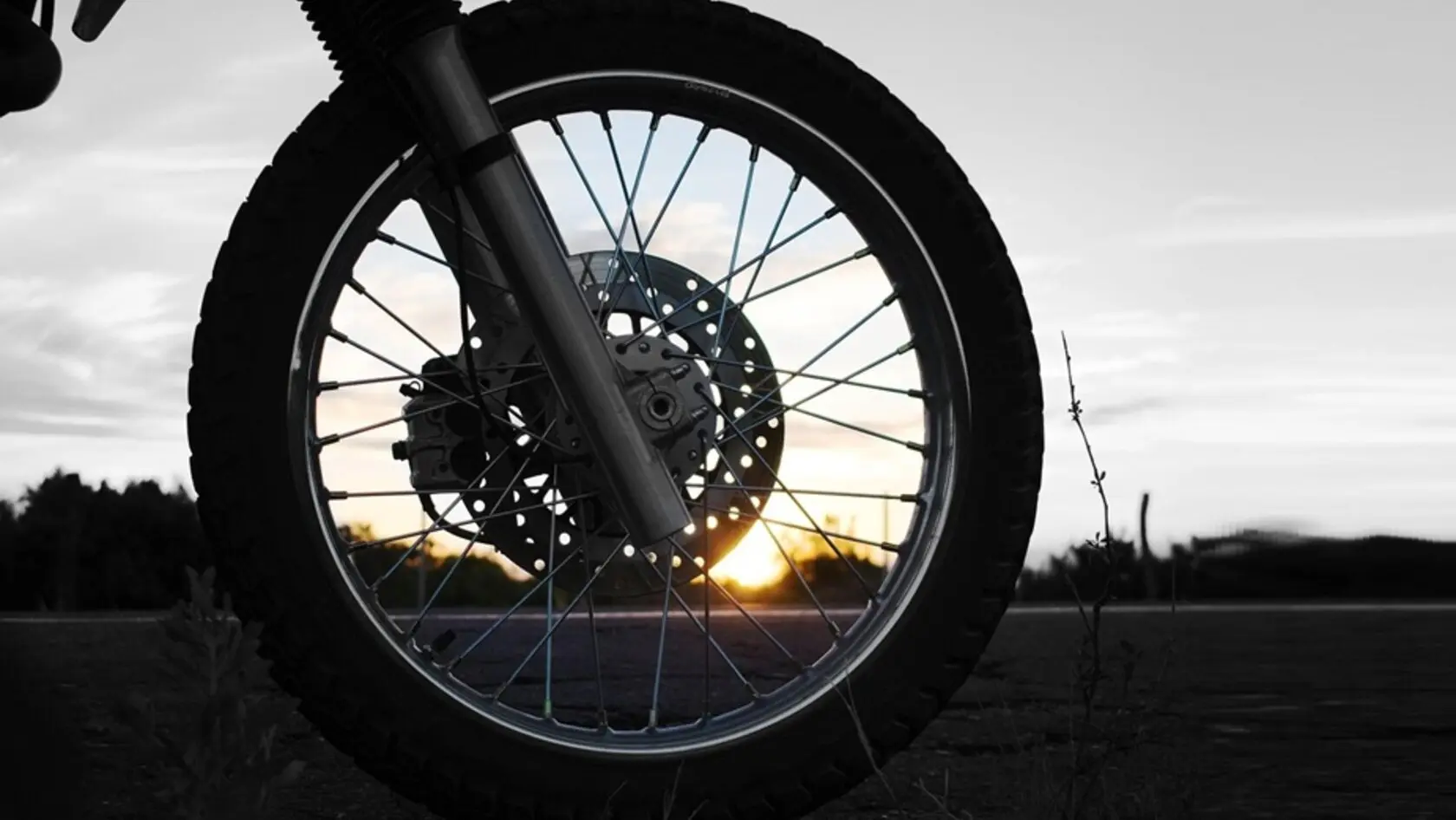 Σοκ στο Ηράκλειο: Με «παπάκι» πάτησε γυναίκα, σκότωσε τον σκύλο της και εξαφανίστηκε 2 mixani