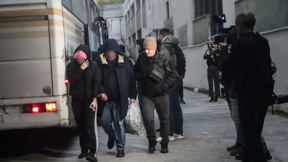 ΟΠΕΚΕΠΕ: Ελεύθεροι με περιοριστικούς όρους και οι 7 κατηγορούμενοι που απολογήθηκαν σήμερα 2 opekepe syllifthentes4 1200x675 1