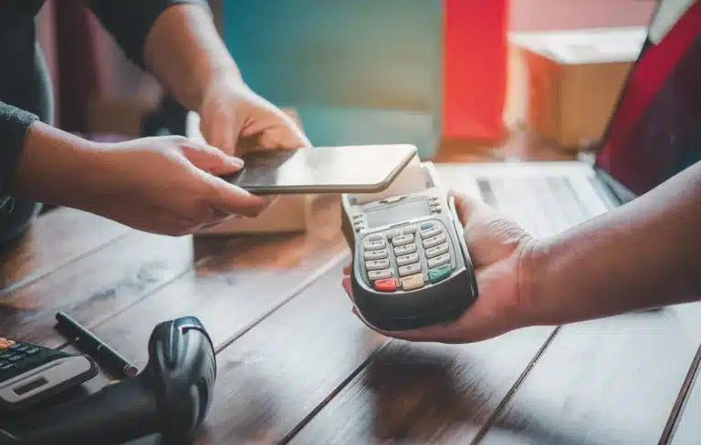 IRIS παντού από σήμερα – Τι αλλάζει στις πληρωμές