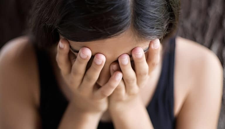 Φρικιαστικό περιστατικό στο Άργος! – Την κρατούσαν οι γονείς, για να τη β@@@@ ο γιος τους – Πώς τα κατάφερε να σωθεί