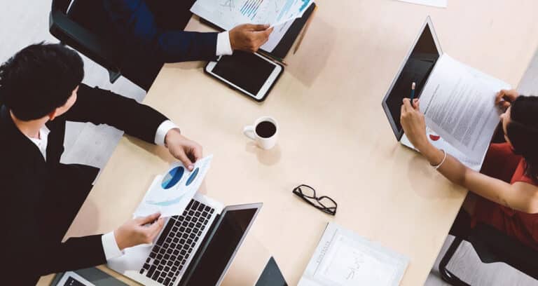 Ρεκόρ νέων επιχειρήσεων στην Ελλάδα: Για καθεμία που κλείνει ανοίγουν τρεις νέες το 2025