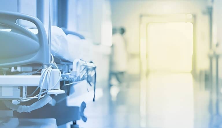 Απίστευτο περιστατικό σε νοσοκομείο: Nοσηλεύτρια αντί να δώσει φάρμακο σε ασθενή το κατάπιε η ίδια