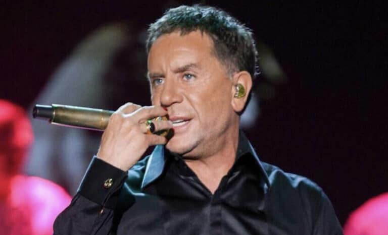 Γιώργος Μαζωνάκης: «Αν θες καριέρα πέρνα από το καμαρίνι του, έλεγαν από την παραγωγή στον 21χρονο» λέει τραγουδίστρια που συνεργάστηκε μαζί τους